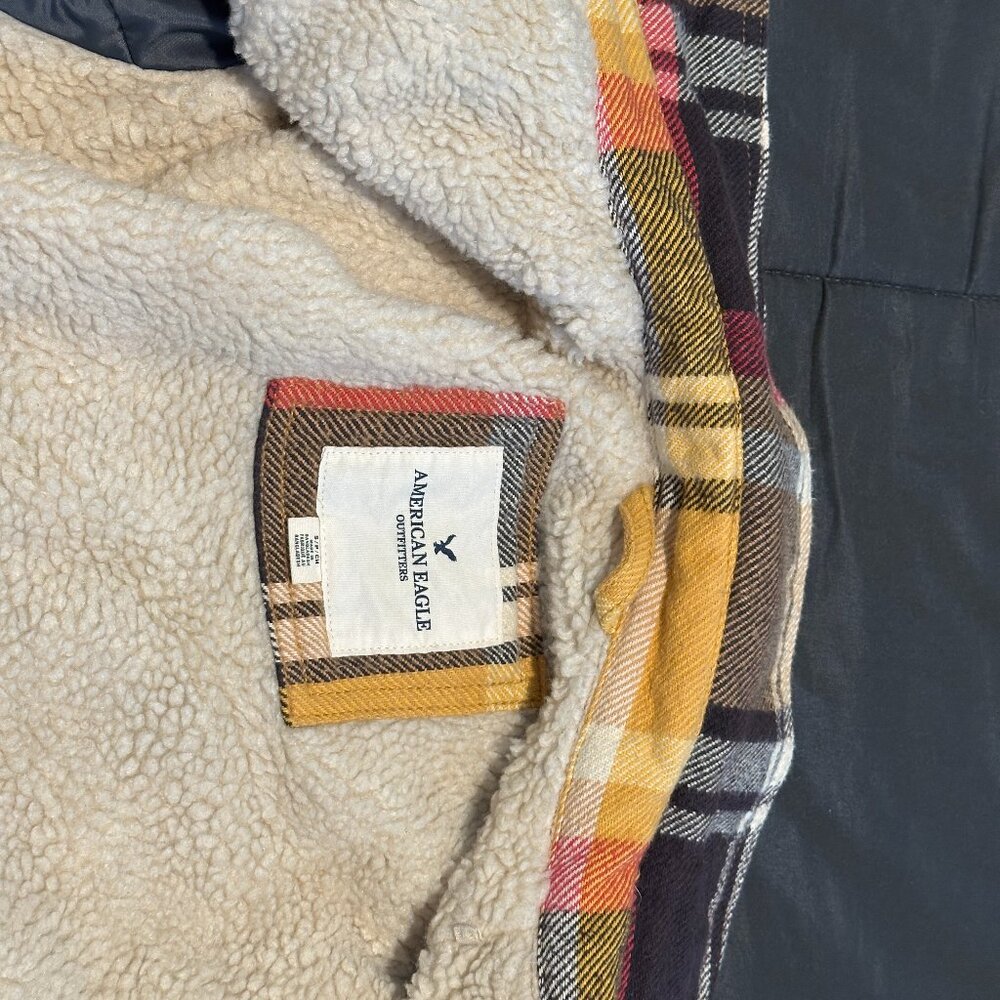 American Eagle Cotton-Lined Flannel Button Down – Size Small – Like New
